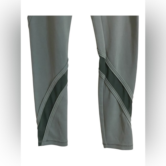 Free People Movement ~ Leggings ~ Small - Picture 3 of 9